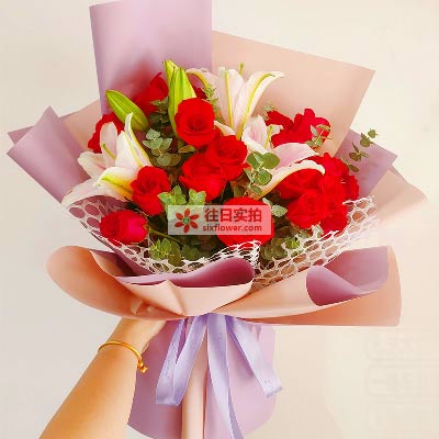 延边18朵红玫瑰百合，真情相守一生